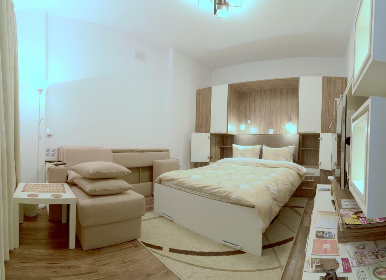 Sunshine Sofia Apartment ภายนอก รูปภาพ